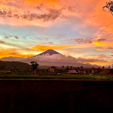 D'Uma Amed Homestay Exterior foto