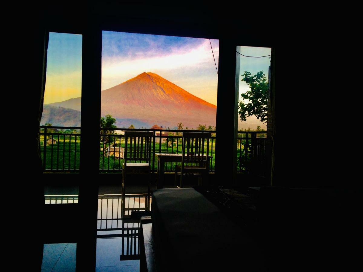 D'Uma Amed Homestay Exterior foto